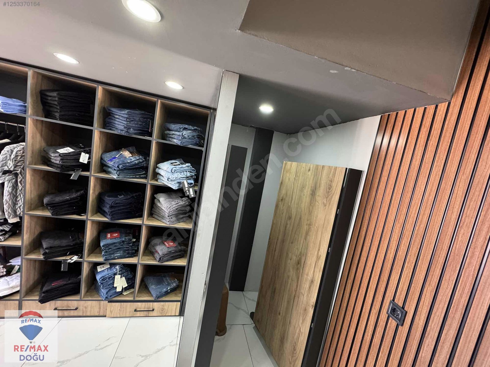 REMAX DOĞUDAN DEVREN SATILIK ERKEK GİYİM MAĞAZASI - ELAZIĞ MERKEZ fotoğraf 8